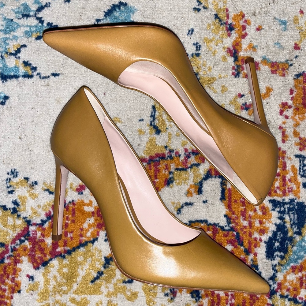 Schutz Lou Leather Pump